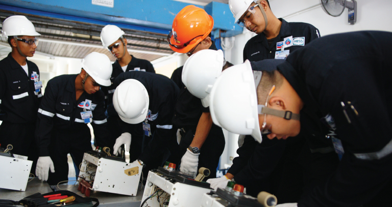 Petroleum technician training at Settapat Center 